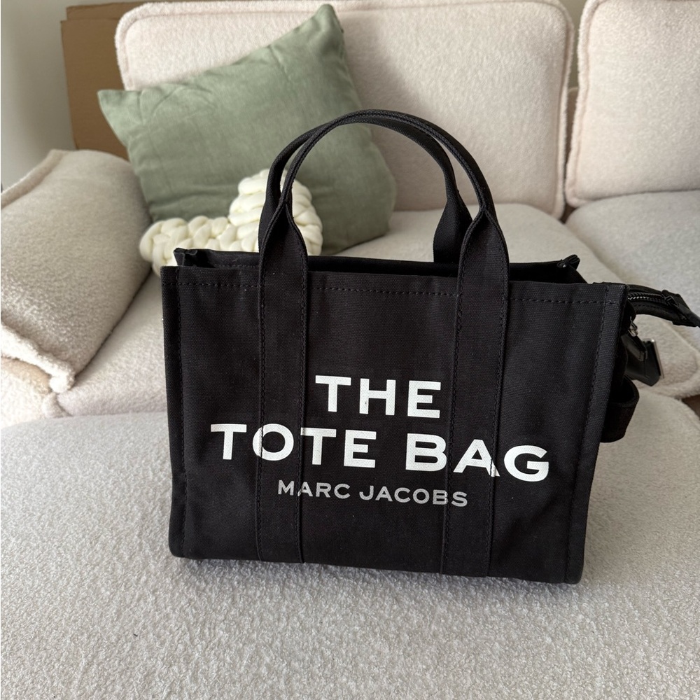 Marc Jacobs The Tote Bag